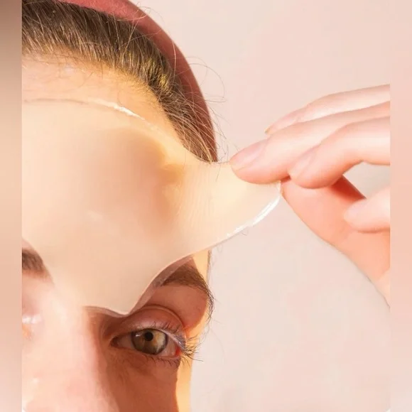 Dreambox Beauty Reusable Skin Plumping Forehead Mask, Forehead Patch - Picture 2 of 7